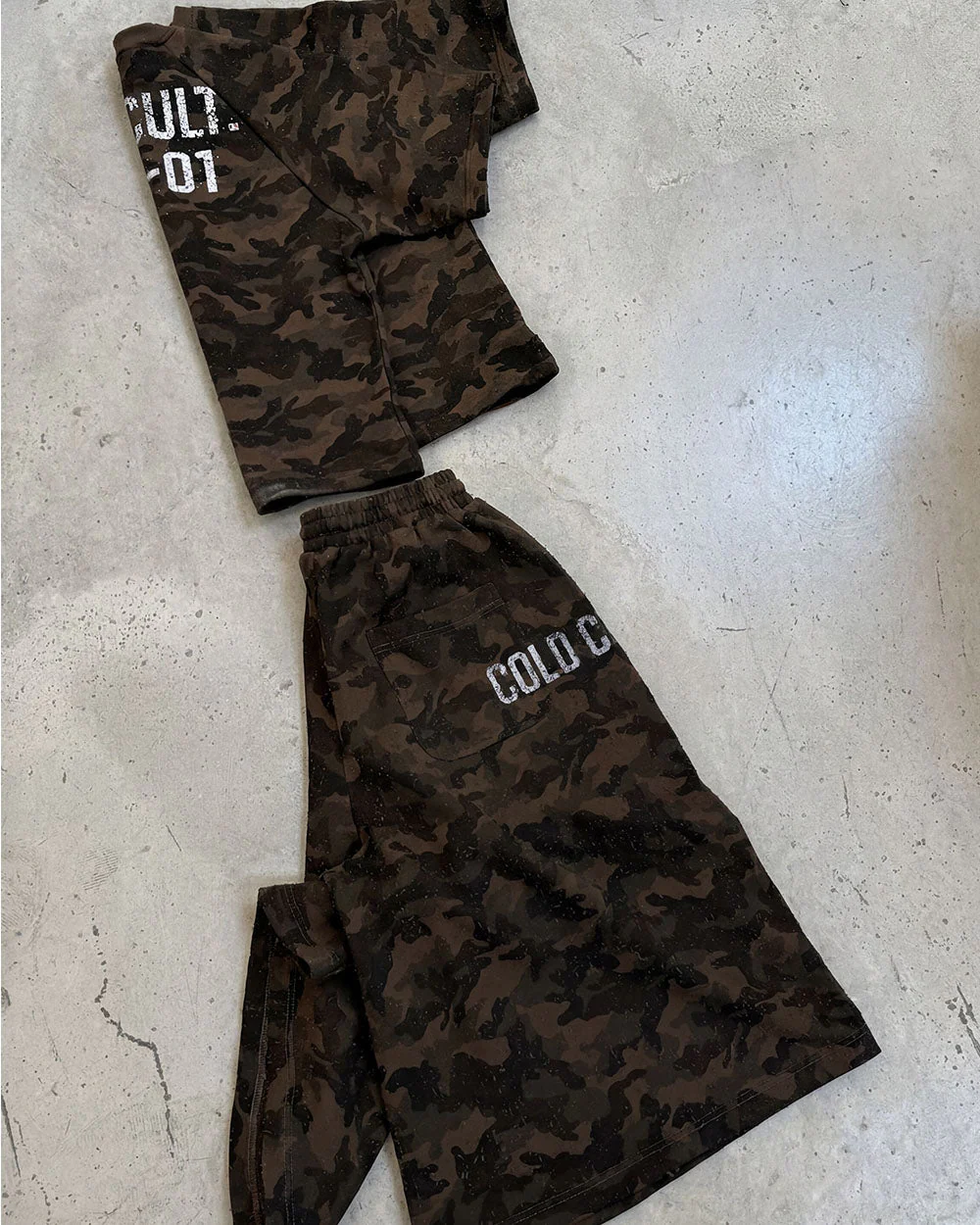 FRONT LINE TEE GREEN - Image 10