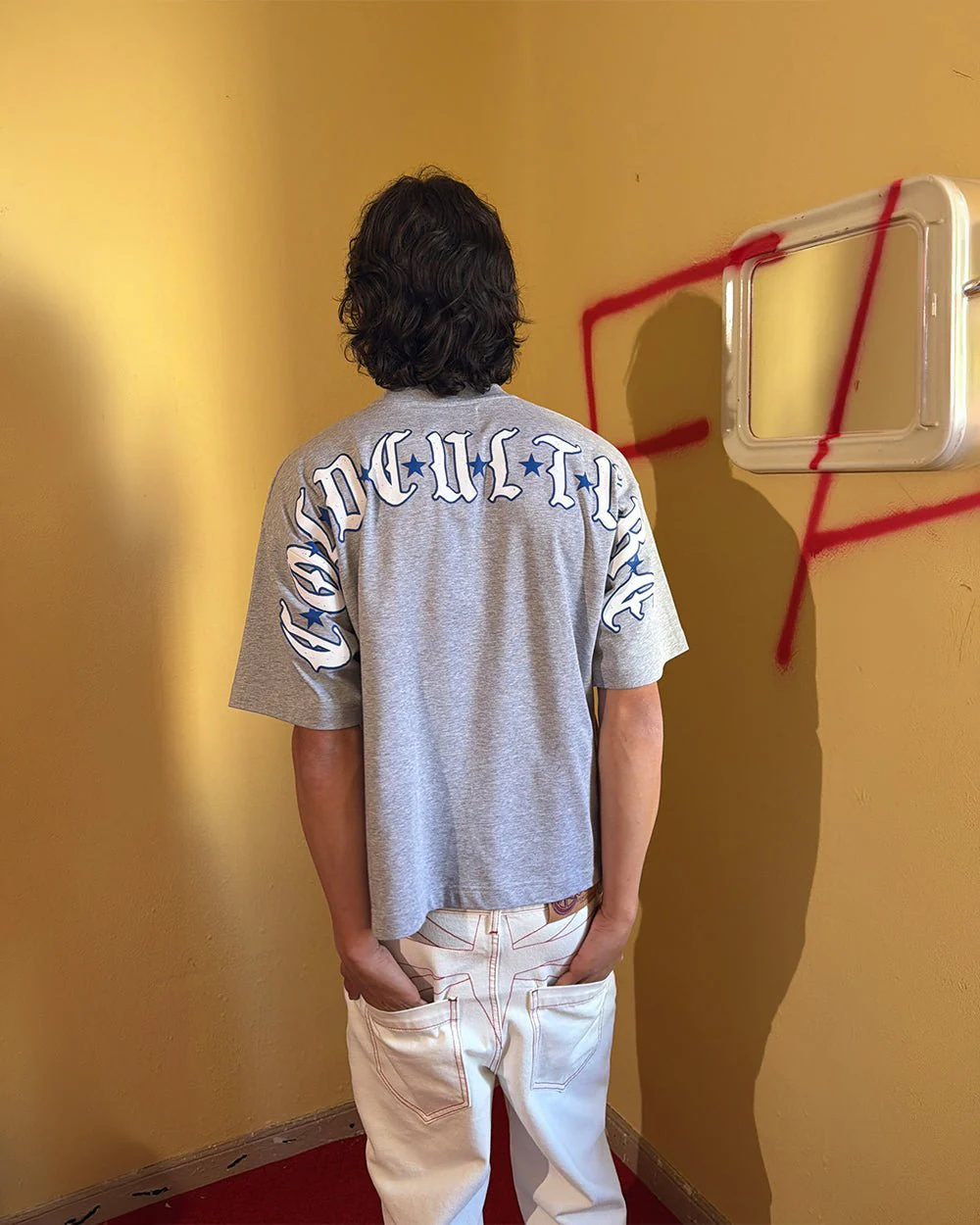 GOTHIC CURVED TEE GREY - Image 9