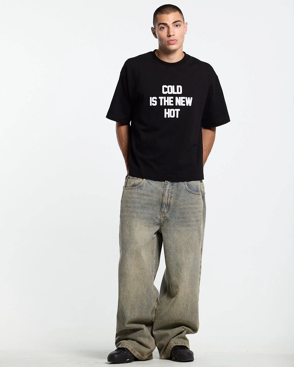 HOT TEE BLACK - Image 4