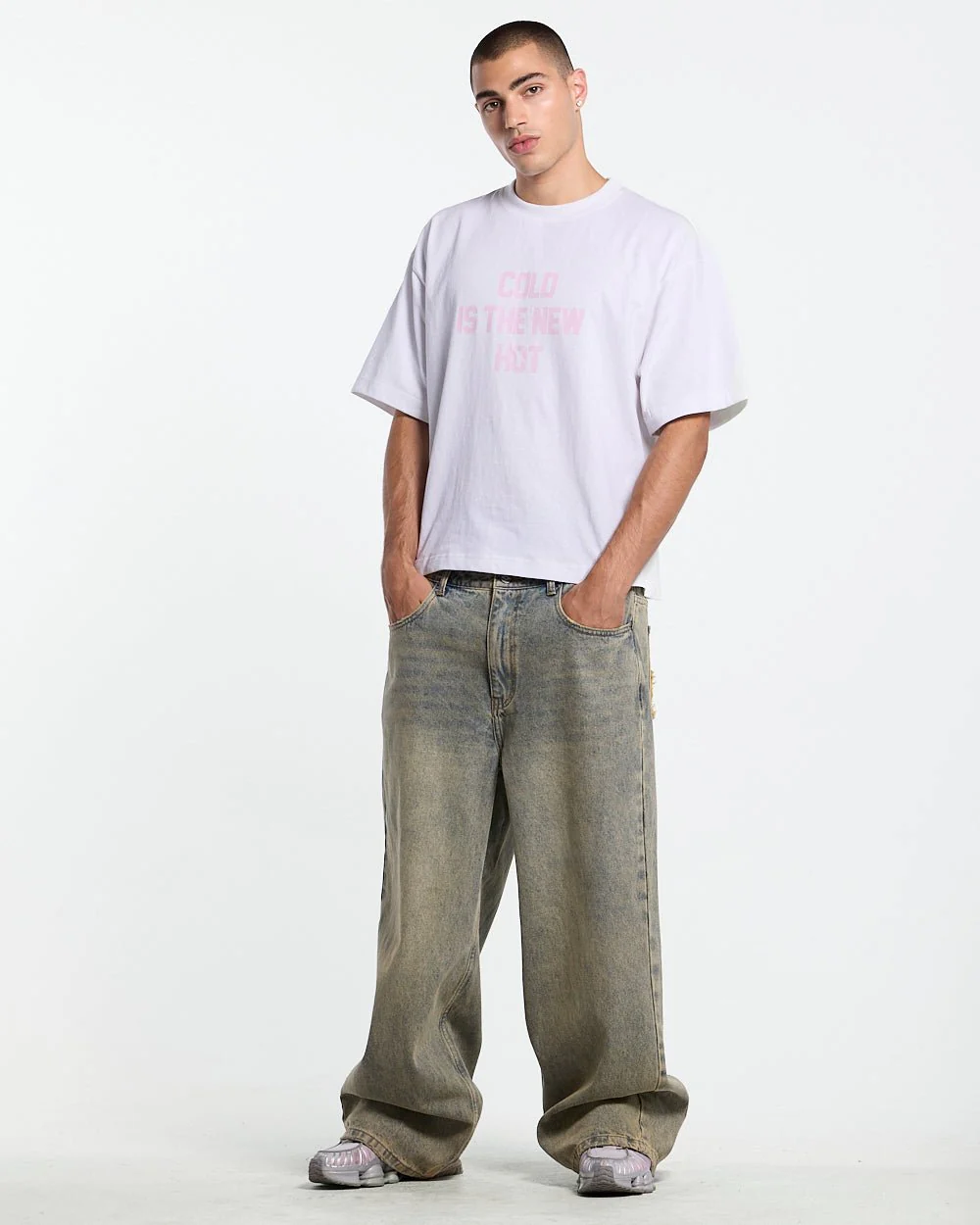 HOT TEE WHITE - Image 3