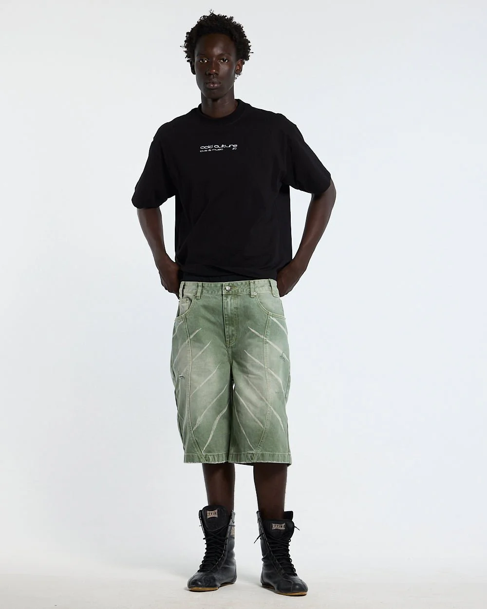 LOVEPODS TEE BLACK - Image 5