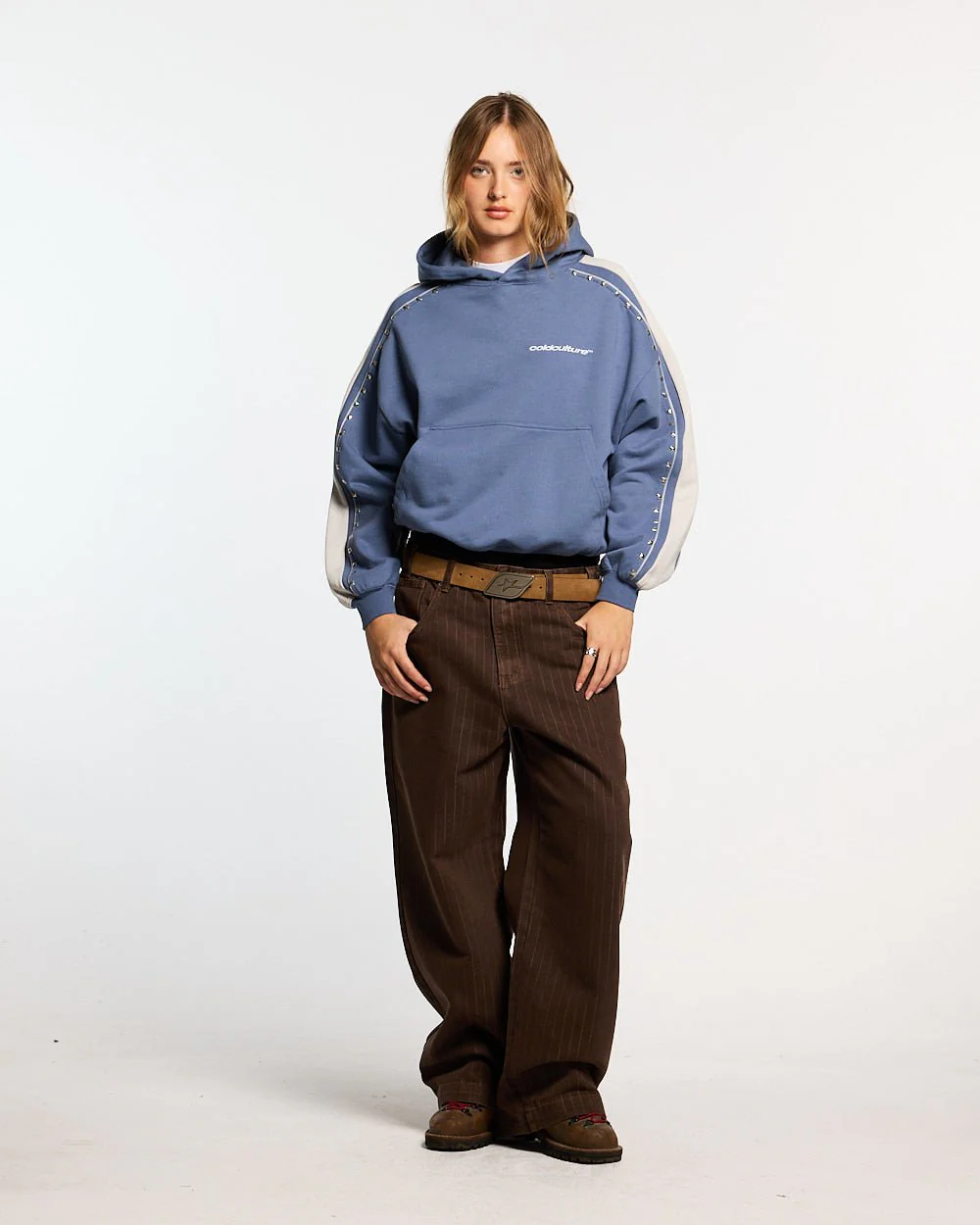 SCRIPT STUDS HOODIE BLUE - Image 5